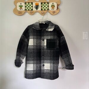 Oversized Plaid Boxy Shacket Coat - Size Medium - Thick material